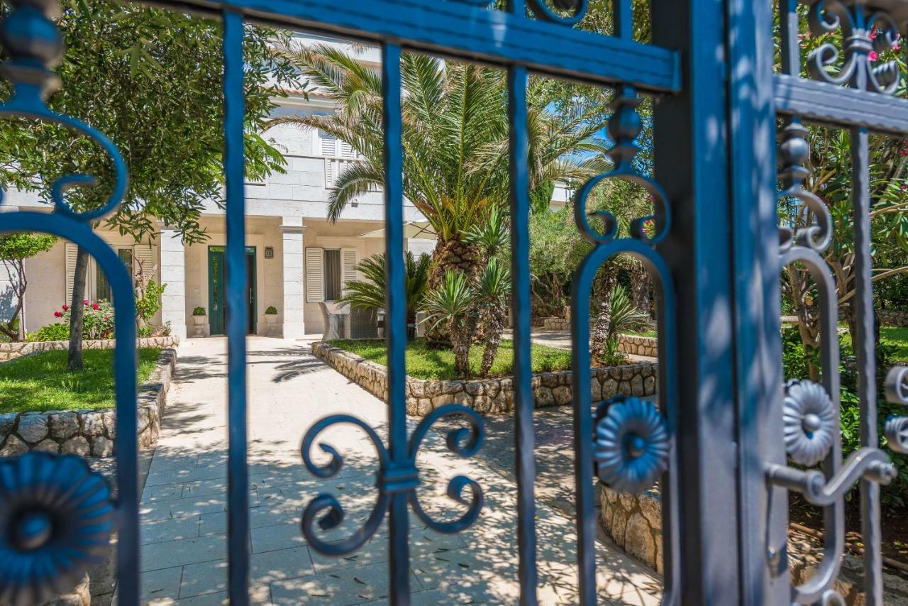 Villa Bella With Pool Новаля Екстер'єр фото